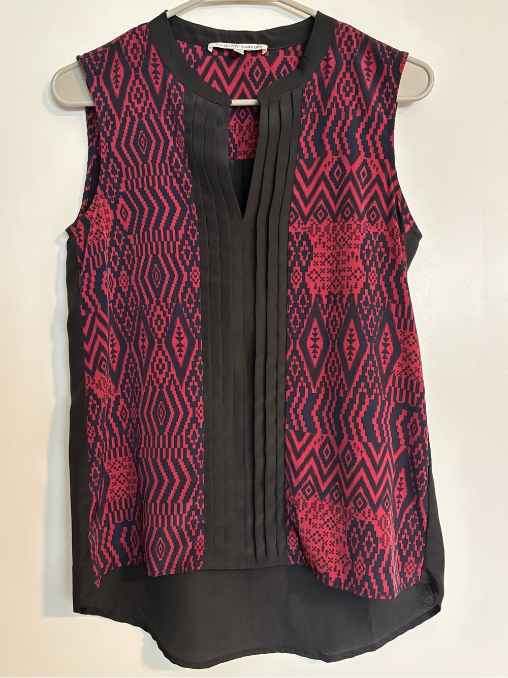 Collective Concepts Lightweight Geometric Print Tank Pink Navy Black XS Blouse